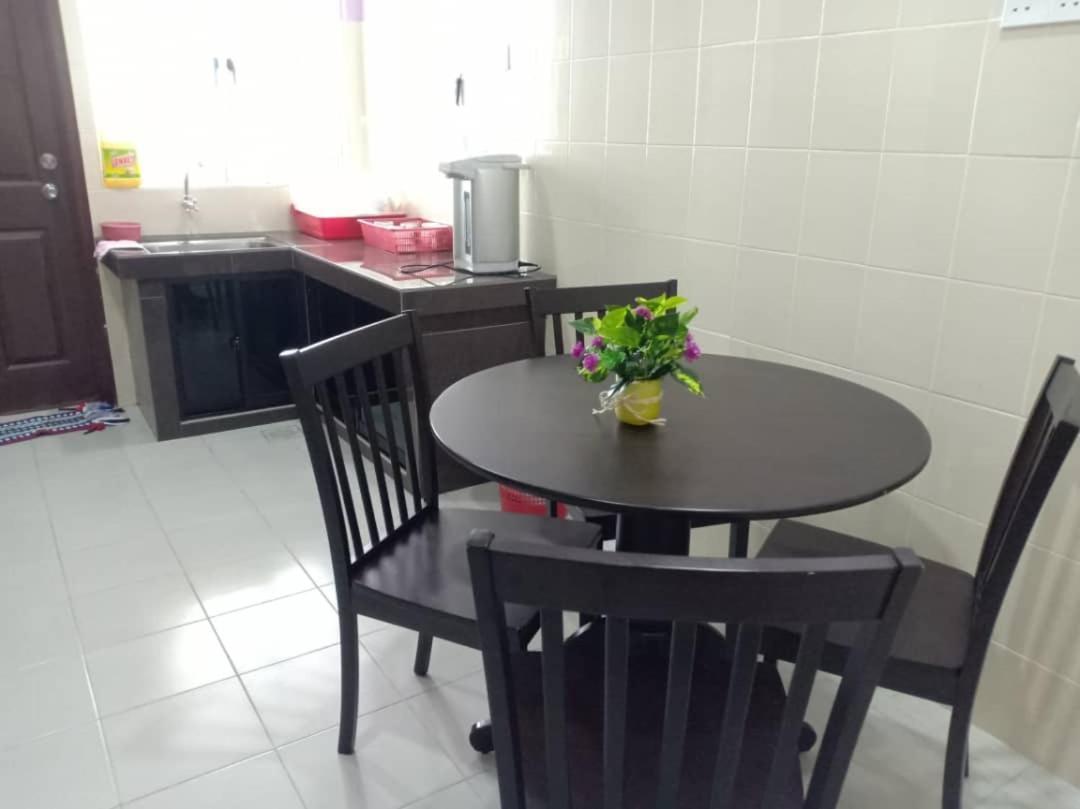 Purple Townhouse 3R2B Wifi Villa เซอกินชัน ภายนอก รูปภาพ